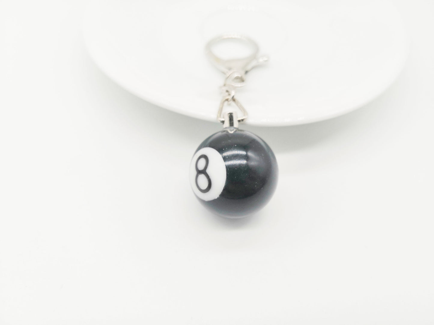 8 Ball Billiard Keychain