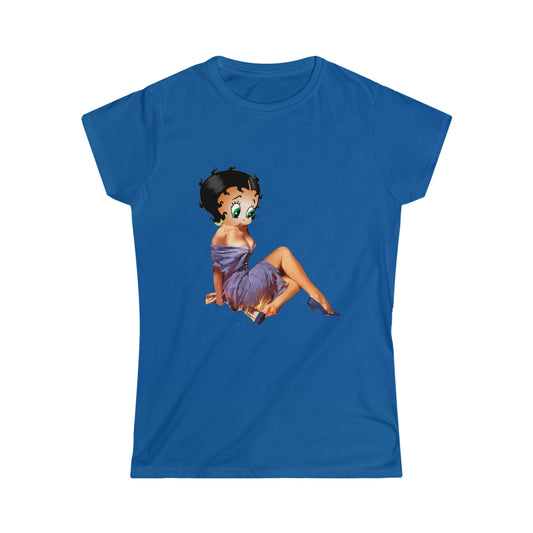 Betty Boop con estampado en la parte delantera y trasera Camiseta Softstyle para mujer